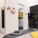 Lejlighed Alice For 6 Guest In Blaha Lujza Square Budapest