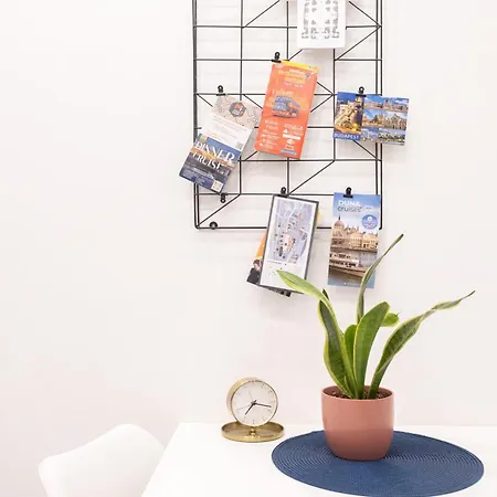 Alice For 6 Guest In Blaha Lujza Square Apartamento *
