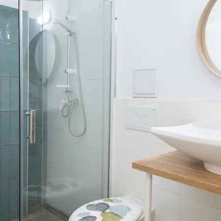 Apartamento Alice For 6 Guest In Blaha Lujza Square Budapeste