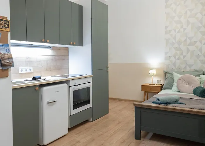 Appartamento Alice For 6 Guest In Blaha Lujza Square *