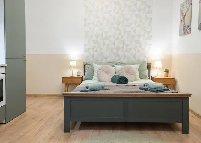 Appartamento Alice For 6 Guest In Blaha Lujza Square Budapest